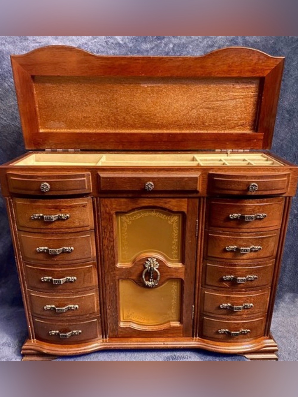 Vintage London Leather Musical
Armoire Dresser Jewelry Box
Carousel 14.5'H